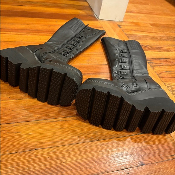 Demonia Shaker-232 platform boots - Picture 4 of 5